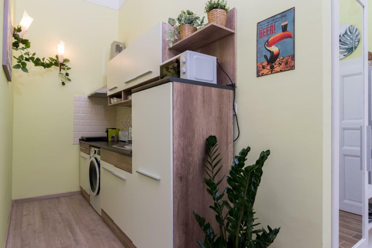 Jungle Design Apartment Budapest Exterior photo